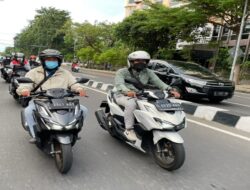 Cara Aman Bersepeda Saat Hujan, Lakukan Pengecekan Kondisi Ban Motor Terlebih Dahulu