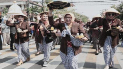 Potensi Pecahkan Rekor MURI: 1300 Penjual Jamu Gendong di Madiun