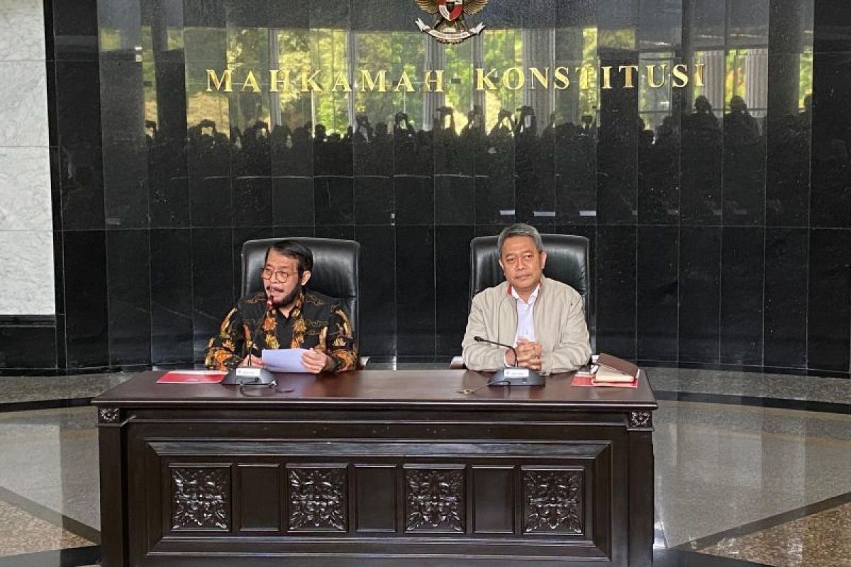 Anwar Usman mengungkapkan adanya upaya politisasi