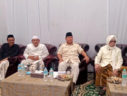 Capres Prabowo Minta Doa di Ponpes Langitan Tuban, Temui Kiai se-Pantura