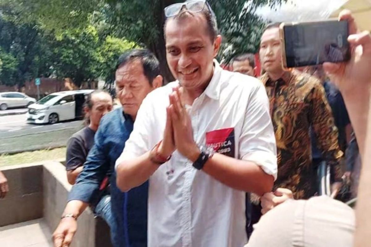 Kementerian Hukum dan HAM menyatakan bahwa Eddy Hiariej tidak memiliki pengetahuan tentang penetapan tersangka oleh KPK