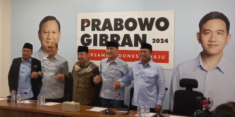 Pimpinan Ponpes Buntet Mendukung Prabowo-Gibran, Iwan Bule Optimis Jabar Akan Menang Telak!