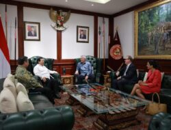 Prabowo Subianto Menerima Kunjungan Airlangga dan Sekjen OECD, Mengupdate Proses Keanggotaan Penuh Indonesia