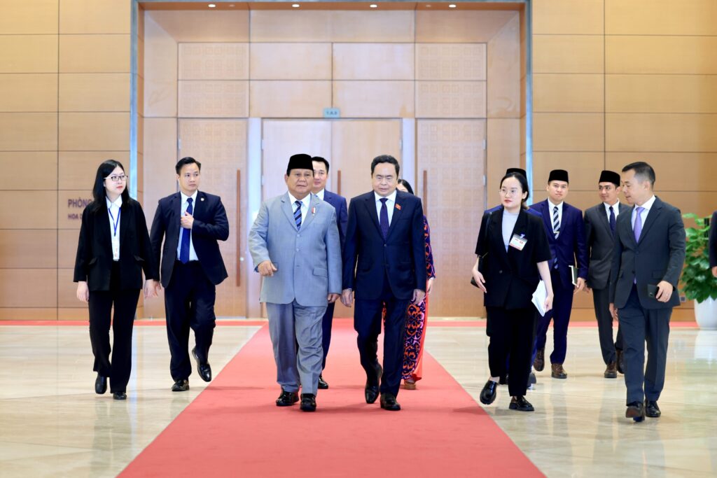 Prabowo Subianto Meets Vietnam’s Prime Minister, Conveys his Admiration for Vietnam’s Independence Struggle