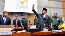 Prabowo Subianto Says Goodbye and Apologizes in Last DPR Meeting: Bigger Duties Await Us