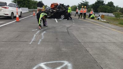 Tragis: Dua Tewas dalam Kecelakaan Tol Jombang