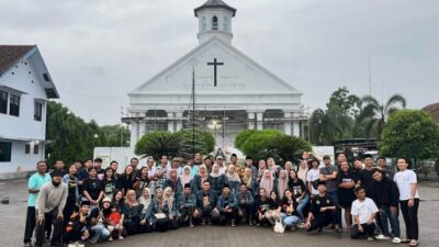 Berkumpul Bersama: IPNU-IPPNU Mojowarno dan GKJW Bagikan Takjil