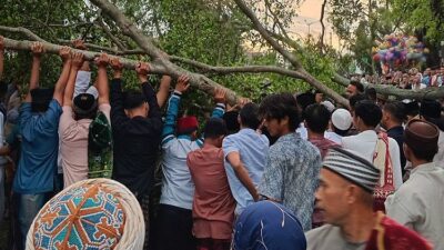 Tragis! Korban Tewas Tertimpa Pohon Saat Salat Idulfitri di Pemalang