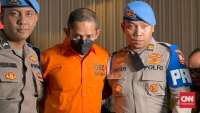 Eks Kapolres Ngada Dituduh Membuat 8 Video Porno dari Korban Pencabulan