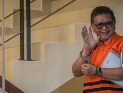 Penyidikan Hasto Rampung: KPK Serahkan Berkas ke Jaksa Penuntut
