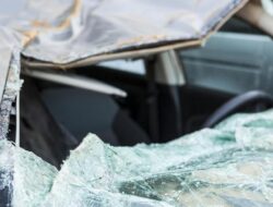 Insiden BMW Jatuh di Tol Gresik: Pengemudi Alami Kecelakaan Saat Mengandalkan Google Maps