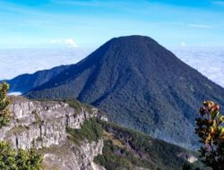 Penutupan Gunung Gede-Pangrango Diperpanjang Hingga 21 April: Informasi Terbaru & Update Terkini