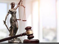 Krisis Hukum di RI: Dampak Korupsi Tiga Hakim