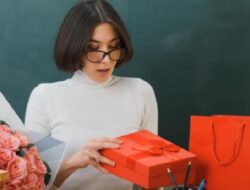 5 Tips untuk Membuat Kenang-kenangan untuk Guru Perempuan di Hari Perpisahan Sekolah