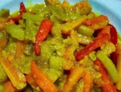 Resep Acar Bumbu Kuning Segar – Pelengkap Makan Siang!