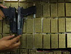 BNPT Musnahkan Barbuk Senjata-Amunisi Terorisme Pindad