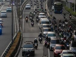 Lalu Lintas Menuju Puncak & Tol Cikampek: Prediksi Long Weekend Ini
