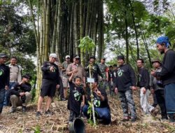 Yayasan Paseban dan Arista Montana Berkolaborasi untuk Konservasi Alam Melalui Penanaman Pohon di Megamendung