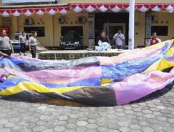 Bahaya Balon Udara Petasan: Insiden Jatuh di Ponorogo