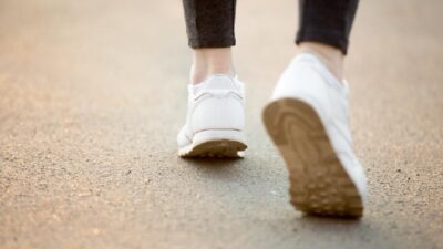 7 Manfaat Japanese Walking untuk Kesehatan Anda