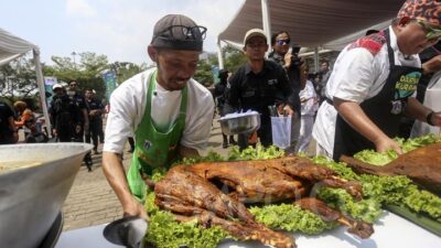 Tips Menurunkan Kolesterol Usai Santap Daging Kurban