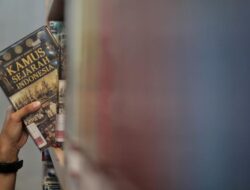 Biarkan Sejarawan Bekerja: Mengapa Jangan Menyamaratakan