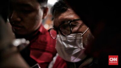 Eks Pejabat MA Zarof Ricar: Vonis 16 Tahun Penjara – Penjelasan dan Analisis
