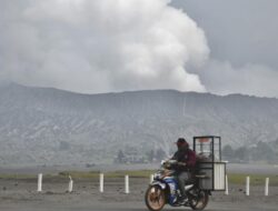 Catatan Erupsi Gunung Semeru: Tinggi Letusan Capai 900 M