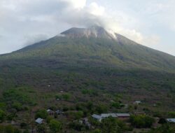 Empat Kali Erupsi Gunung Ili Lewotolok NTT: Berita Terbaru