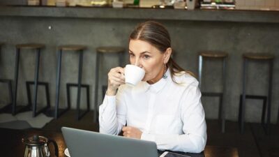 Gejala Perimenopause pada Wanita Dewasa: Apa yang Perlu Anda Ketahui