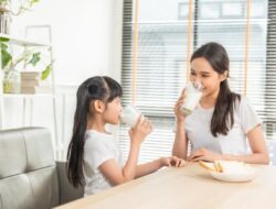 Manfaat Minum Susu untuk Menambah Berat Badan: Fakta atau Mitos?