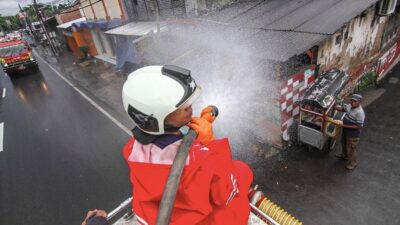 Bantuan Damkar Lampung Tangani Gangguan Makhluk Halus