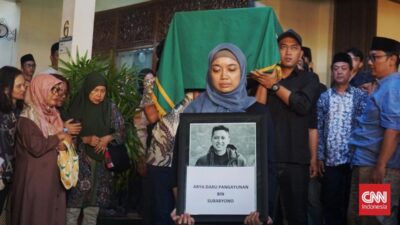 Diplomat Kemlu Arya Daru: Mitos Bunuh Diri Dibantah Keluarga