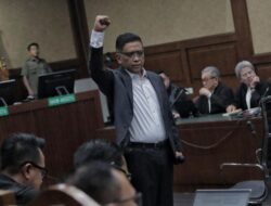 Sekjen PDIP Hasto Kristiyanto Dihukum Penjara Selama 3,5 Tahun