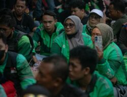 Demo Ojol Depan Istana Siang Ini: Massa Ancam Matikan Aplikasi