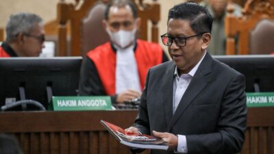 Hasto Hadapi Vonis Hakim: Tantangan Kepala Tegak