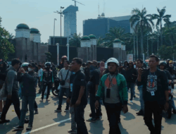 Kepadatan di Jalan Pangeran Jayakarta Bekasi: Fenomena Malam Hari