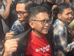 Pulang ke Rumah dan Berikan Laporan ke Bu Mega Esok Hari