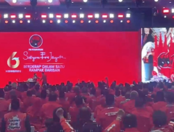 Tangis Haru di Kongres PDIP: Hasto Disambut dengan Antusias