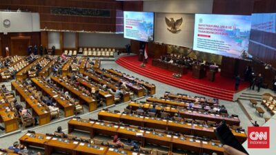 ICW Desak DPR Atur Gaji dan Tunjangan Ratusan Juta Rupiah