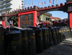 Dansat Brimob Minta Maaf atas Penyelamatan Anggota TNI Saat Kerusuhan di Palembang