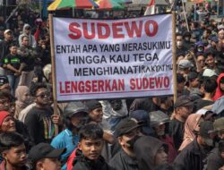 Pemerintah Diminta Turun Tangan Atasi Desakan Mundur Bupati Pati