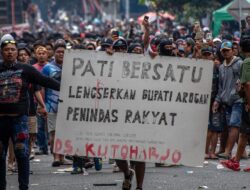 Posko Warga Pati Kawal Pemakzulan Sudewo di DPRD
