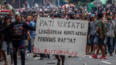 Posko Warga Pati Kawal Pemakzulan Sudewo di DPRD