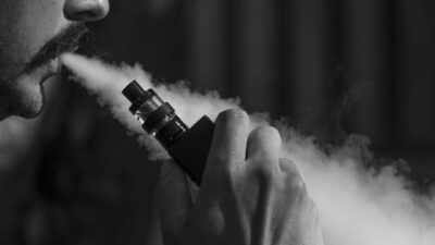 Dampak Serius Penggunaan Vape pada Kesehatan: Solusi Terbaik