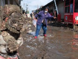 6 Penyakit Pasca Banjir yang Perlu Diwaspadai