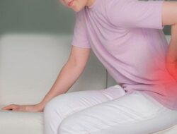 Perbedaan Sakit Punggung: Postur Tubuh vs Ginjal