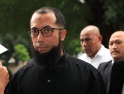 Khalid Basalamah Kembali Mengembalikan Uang Bertahap