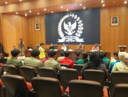 Mahasiswa Desak Dasco Telepon Kapolri Bebaskan Pedemo Ditahan